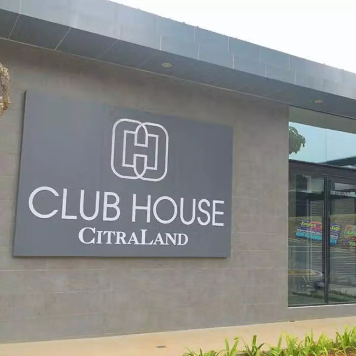 1. Clubhouse Modern: Pusat Aktivitas Sosial dan Relaksasi