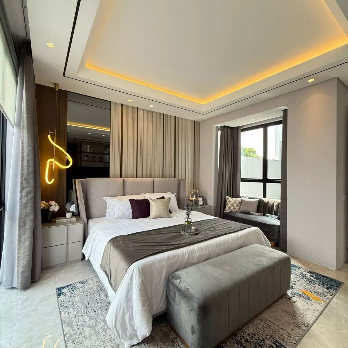 4. Tiga Master Bedroom dan Guest Room Nyaman